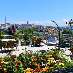 3* Couette-café Garden Terrace