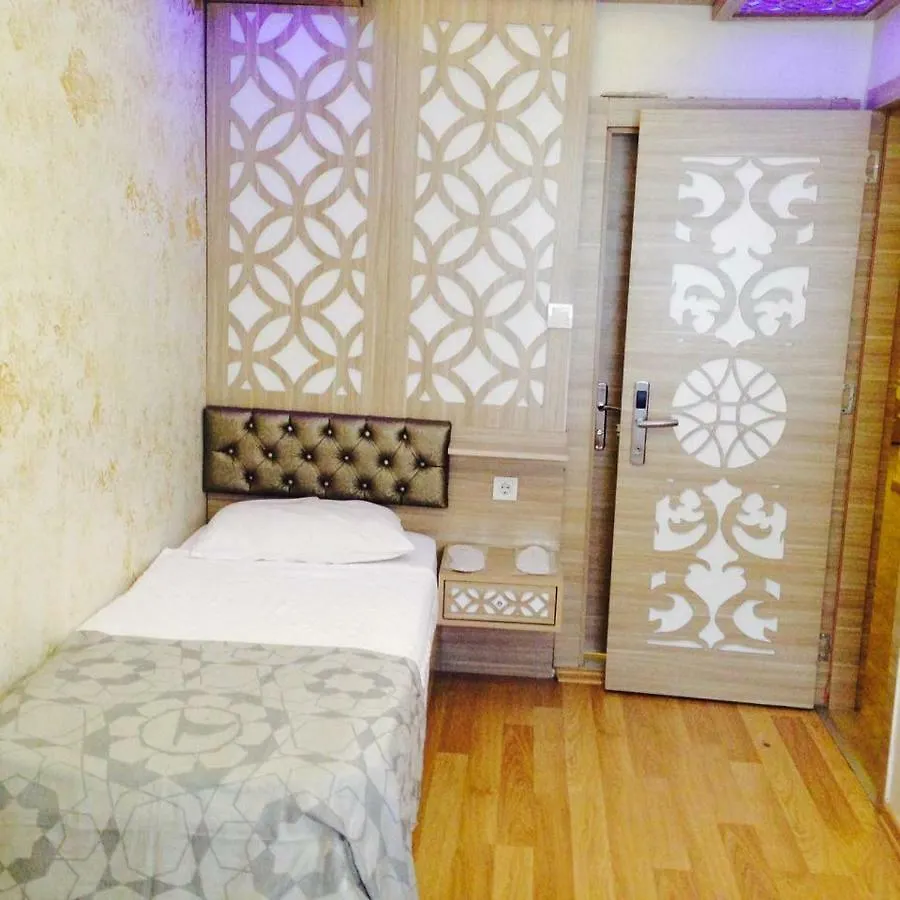 Fors Hotel Istanbul  3*,